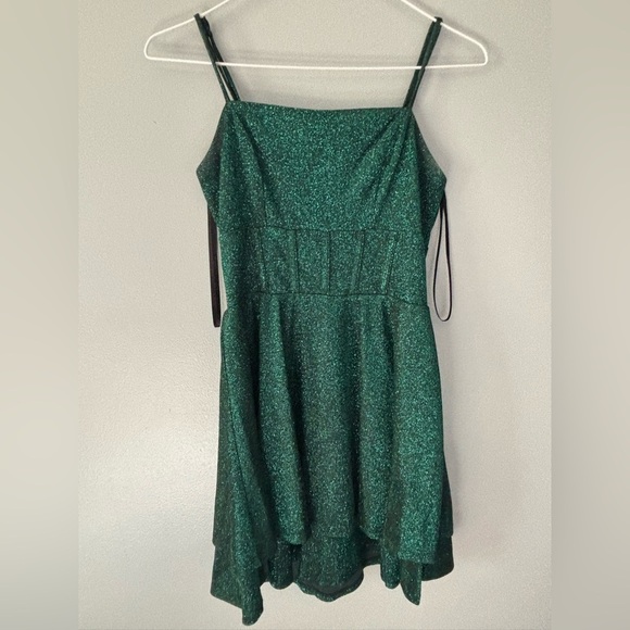 City Studio Semi Floral Dress. Size 3/4 Green Sparkle - Picture 2 of 7